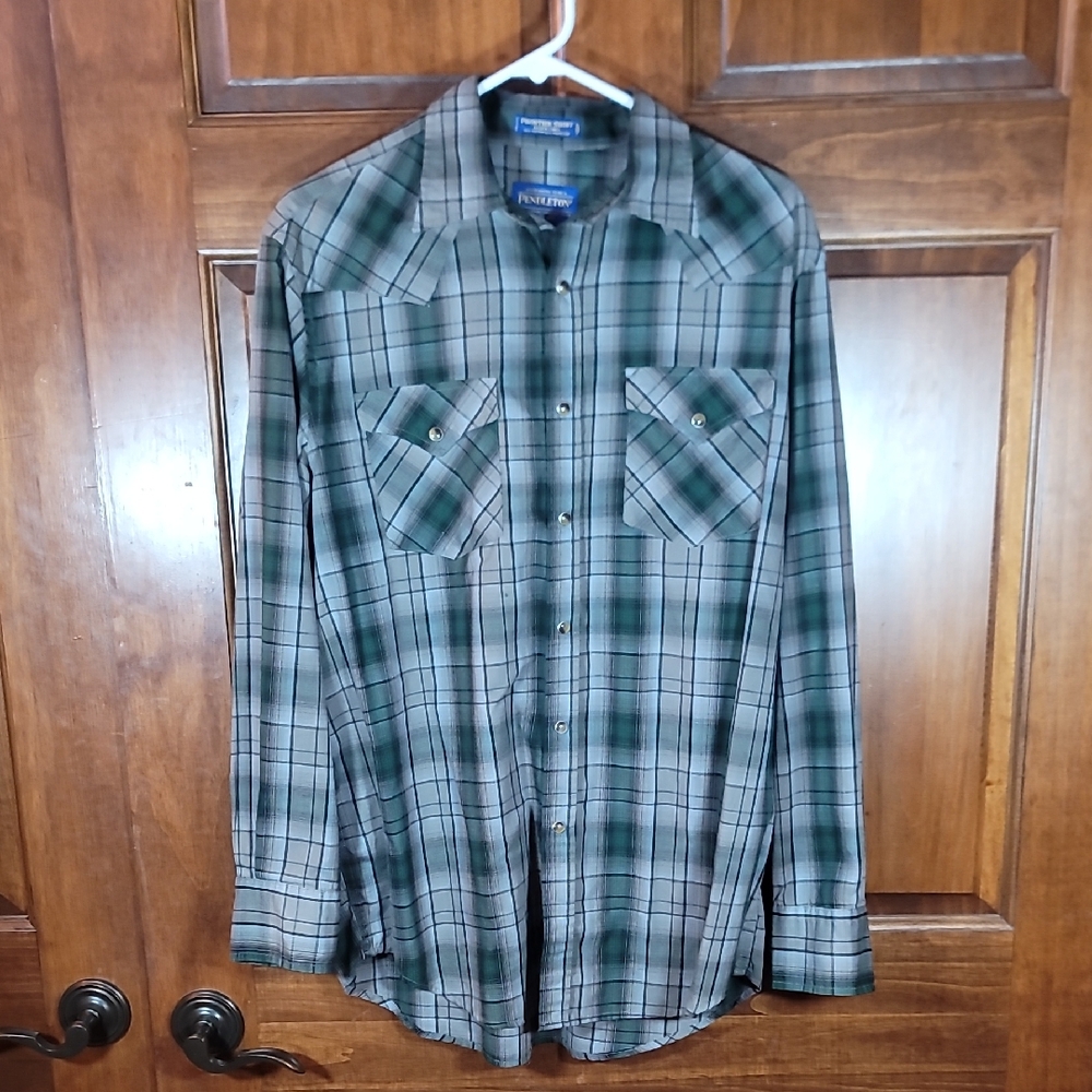 Pendleton Men's Gray and Green Plaid Shirt